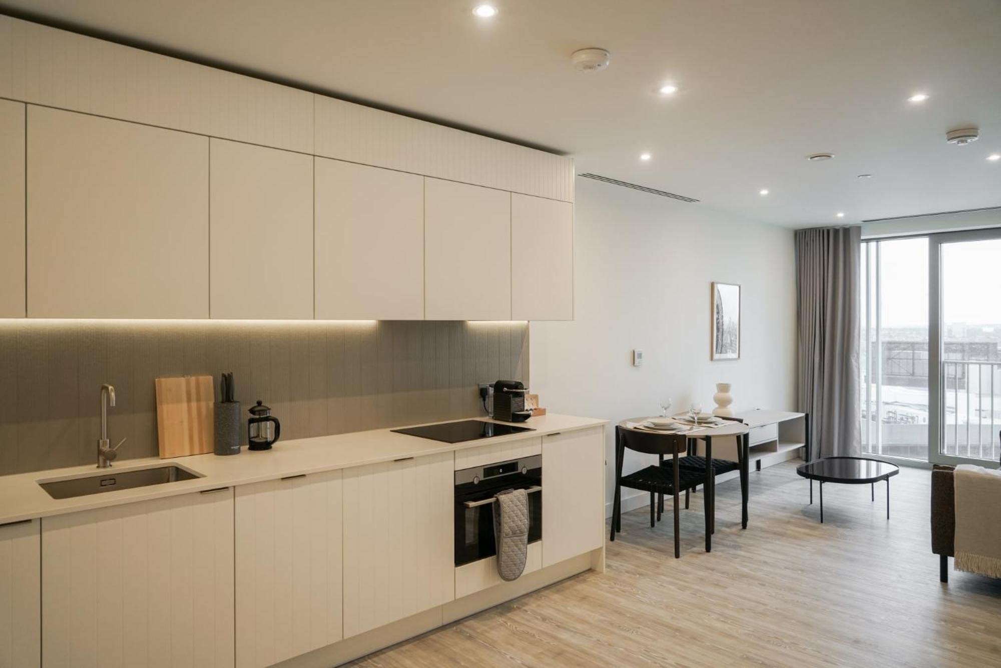 Coppermaker Square In Stratford Aparthotel London Exterior photo